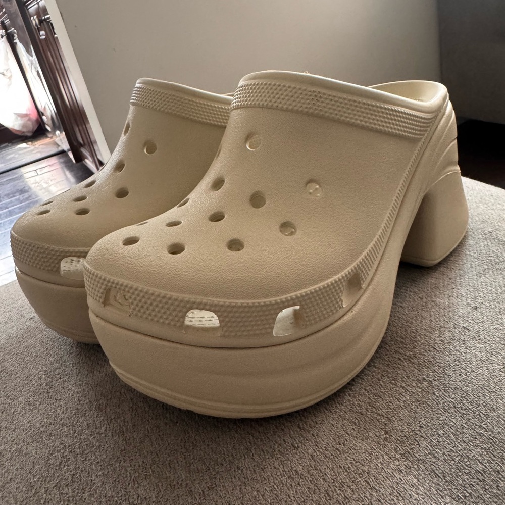 CROCS Women's Platform Clog Heels in Beige Cream